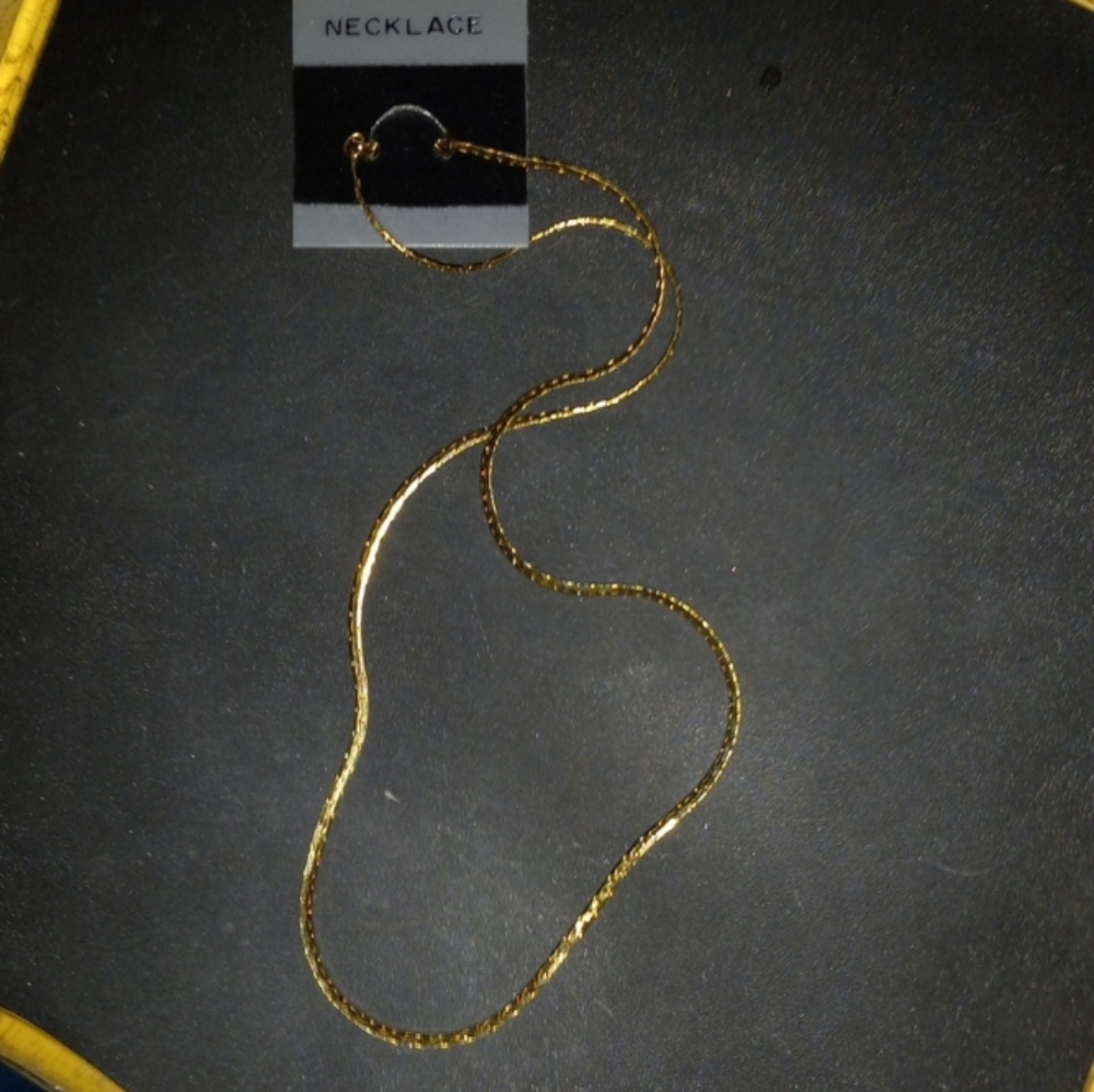 Vintage Korean Gold Tone 15" Necklace Nwot